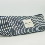 DE LA MUR Paola Pouch side closeup
