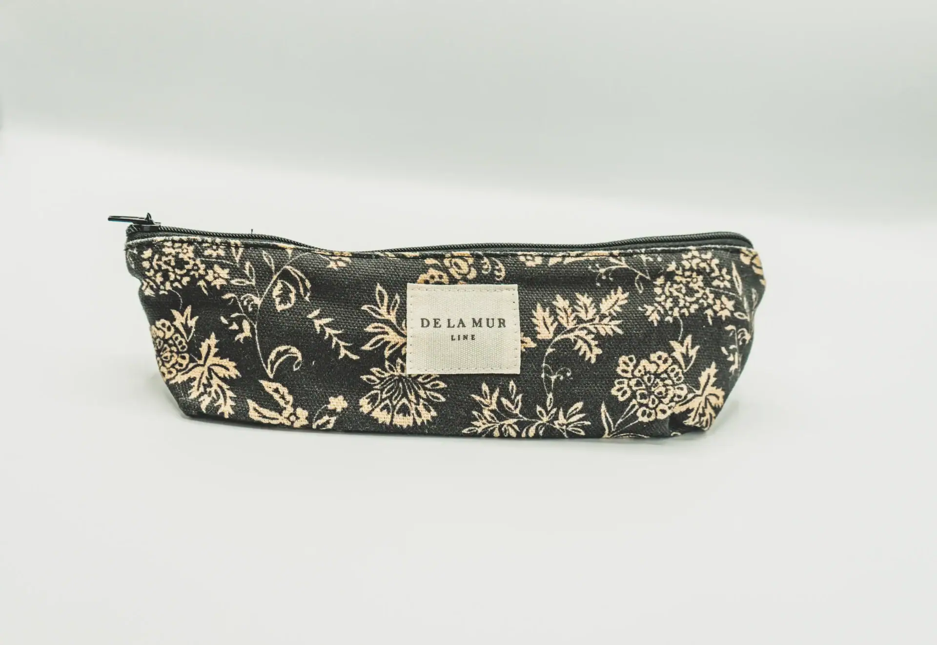 DE LA MUR Elisa Pouch