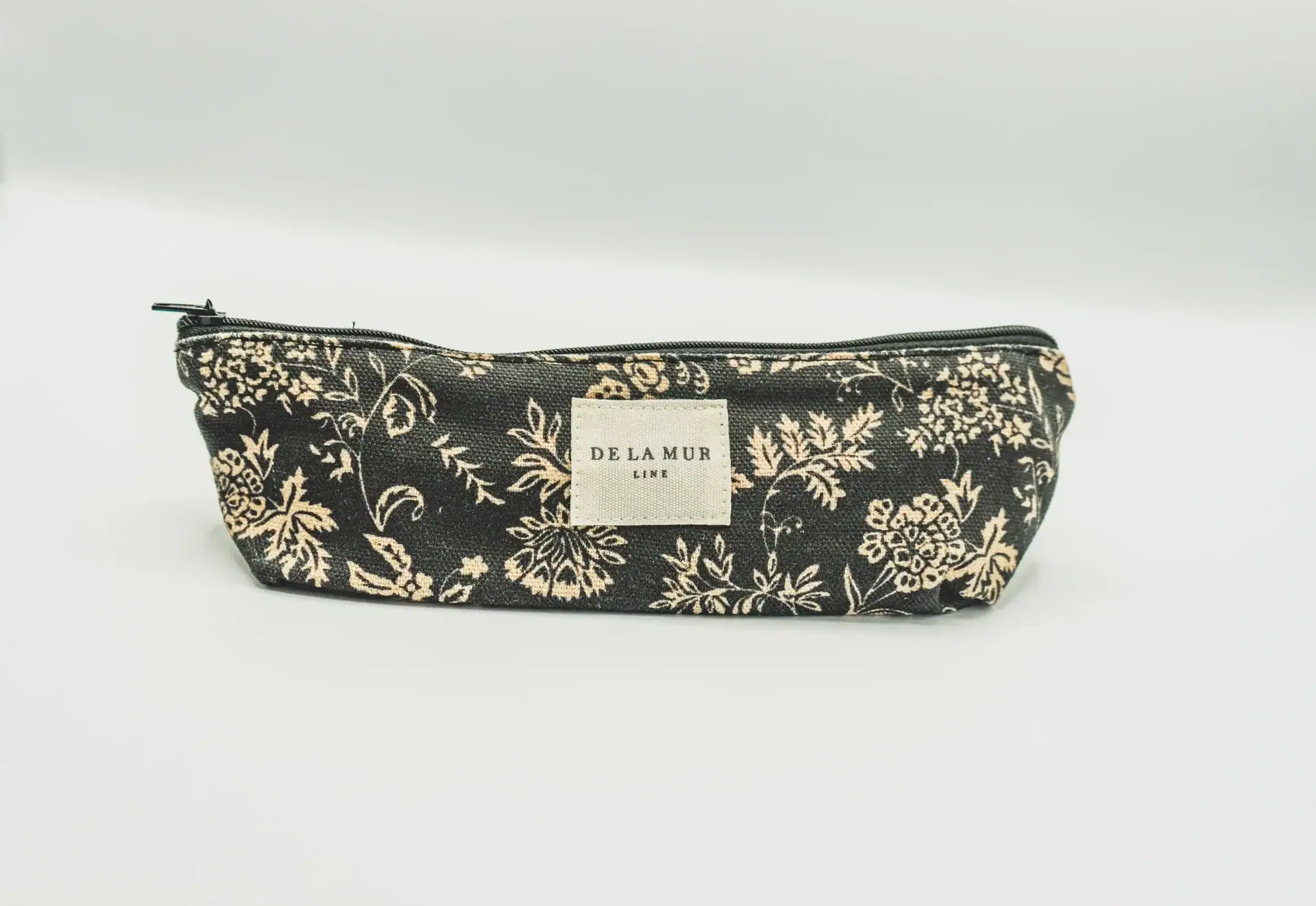 DE LA MUR Elisa Pouch