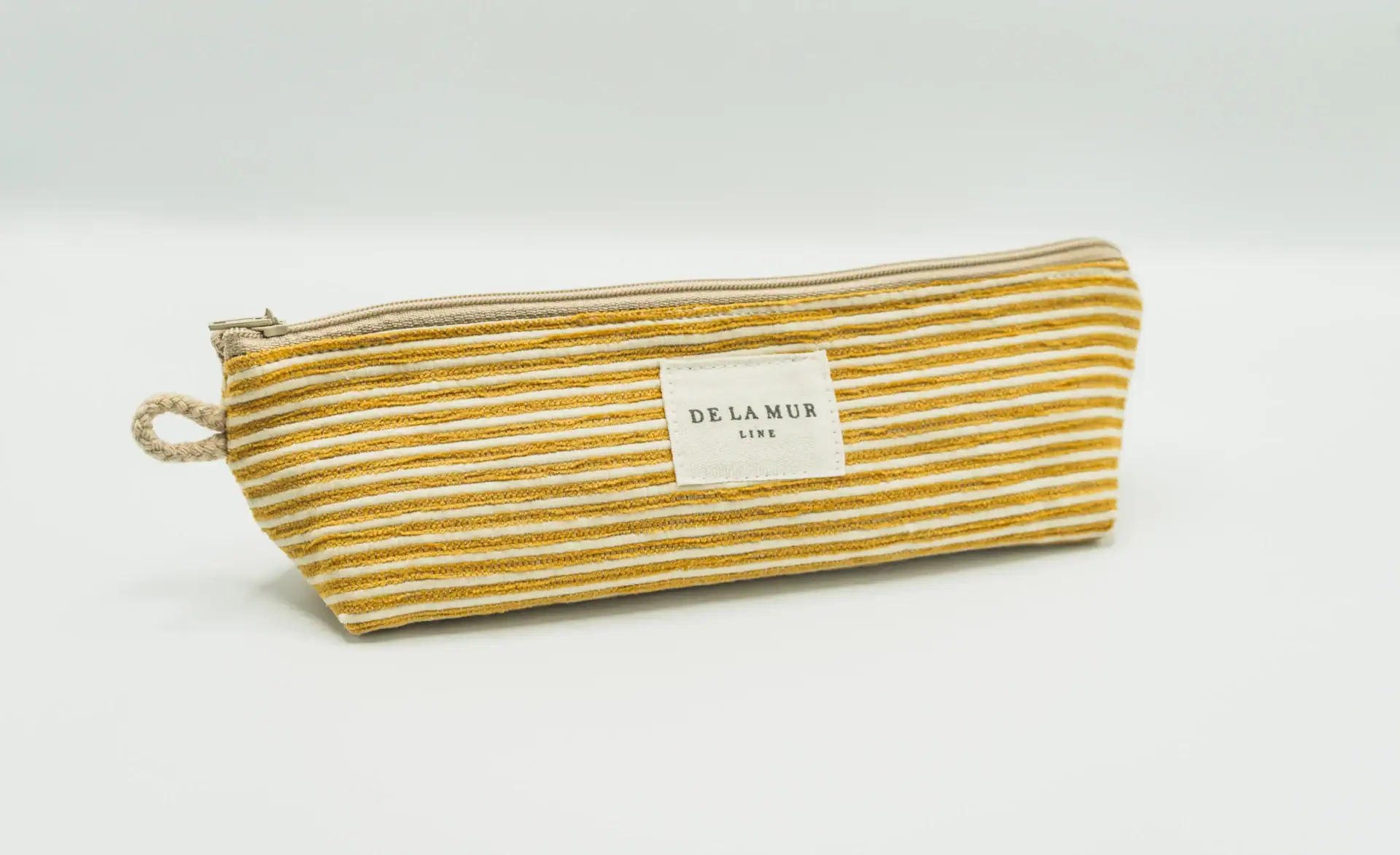 DE LA MUR Acel Pouch 2